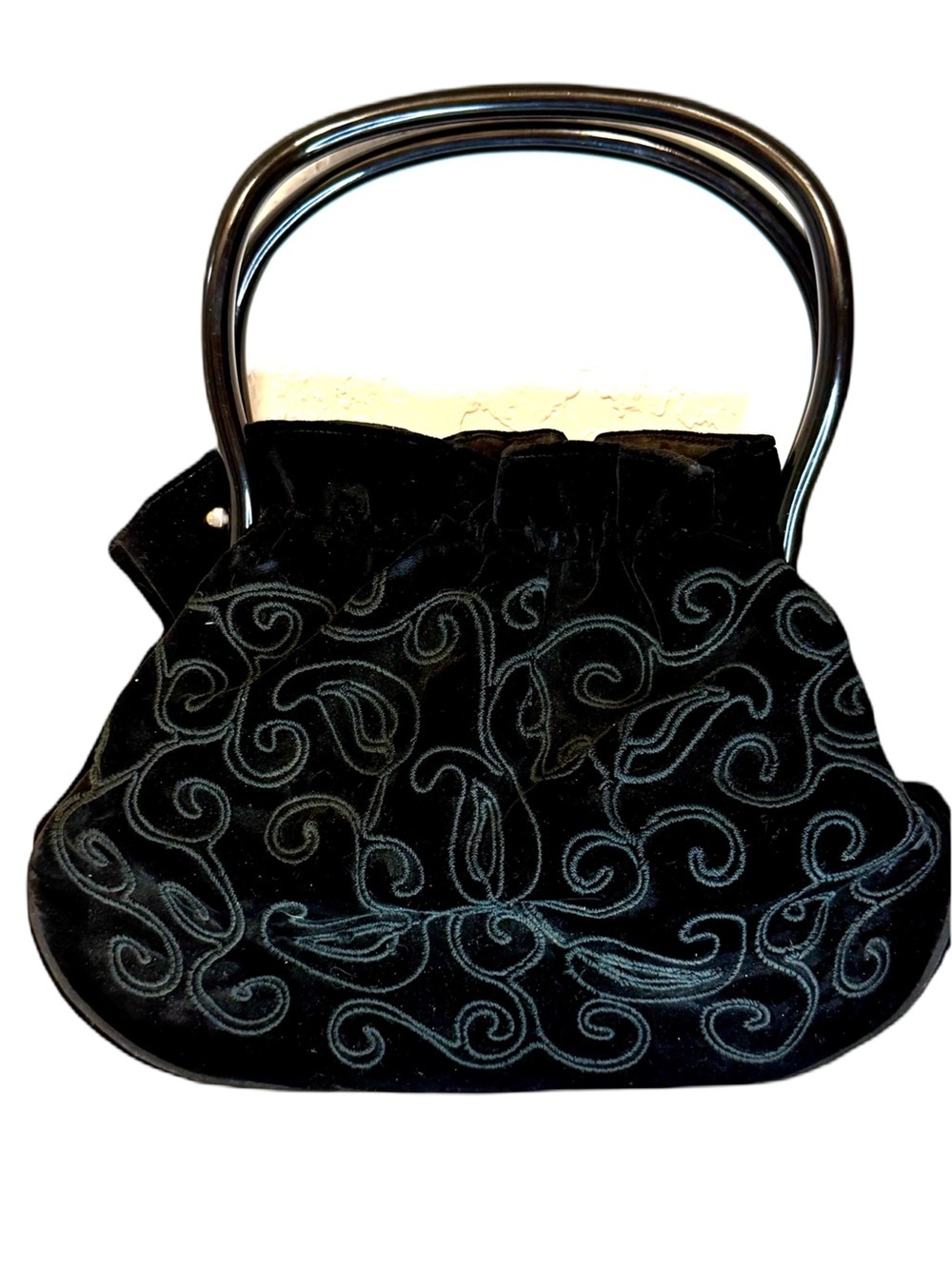 Souri’ Bag New York Black Velvet Mini with Embroidered Bakelite Handles Vintage